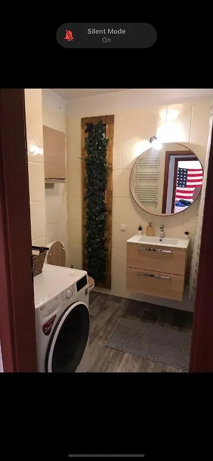 Queen Beds With Underground Parking 부쿠레슈티 아파트
