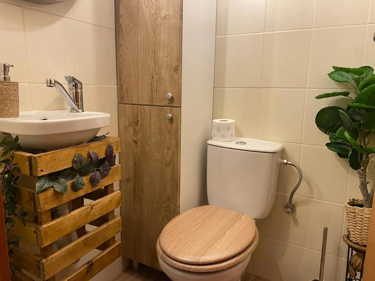 Apartamento Queen Beds With Underground Parking Bucarest Rumanía